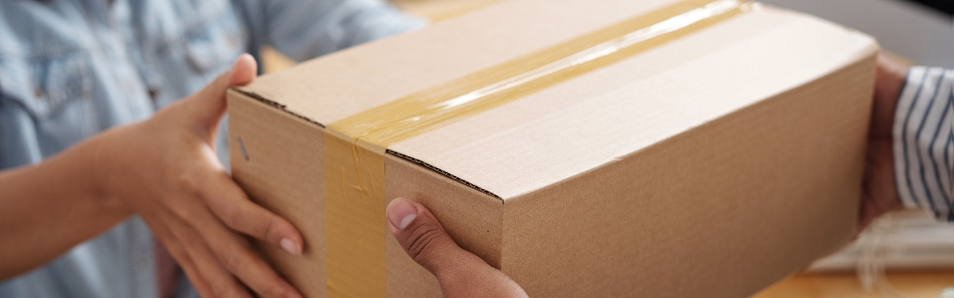 Shipping & Returns